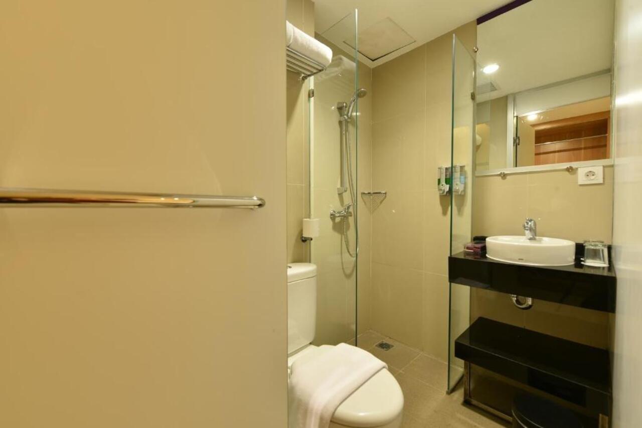 Midtown Xpress Balikpapan Hotel Kültér fotó