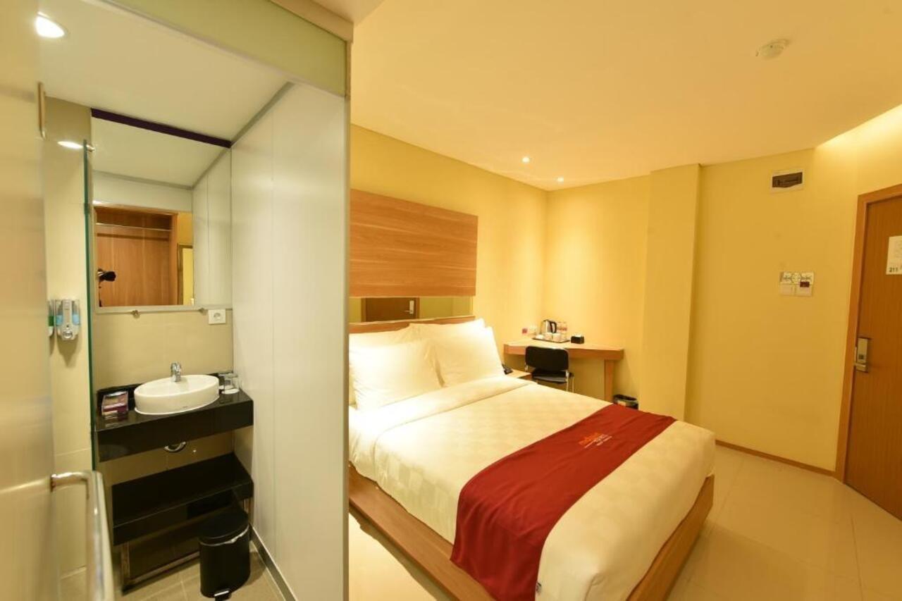 Midtown Xpress Balikpapan Hotel Kültér fotó